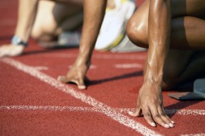 乐动体育中国注册平台-双线传奇！Uzi五连高分霸气回归，皇马极限挑战续写豪门荣光